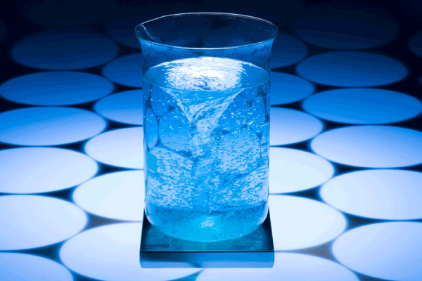 Agitadores magnéticos para medios altamente viscosos y grandes volúmenes Equipo - Paralab Bio distribuye agitadores en España