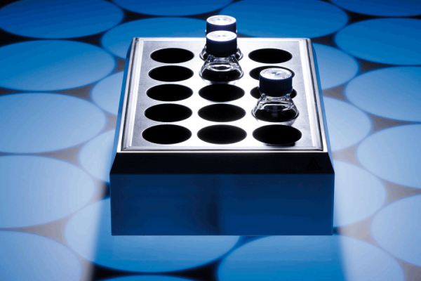 Agitadores múltiples con control externo Equipo - Paralab Bio distribuye agitadores en España