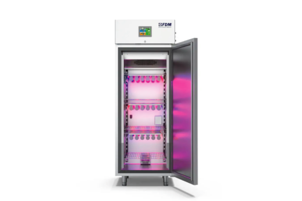 LCB-LCS Equipo - Paralab Bio distribuye cámara de crecimiento en España